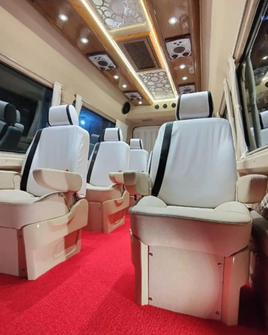 10 Seater